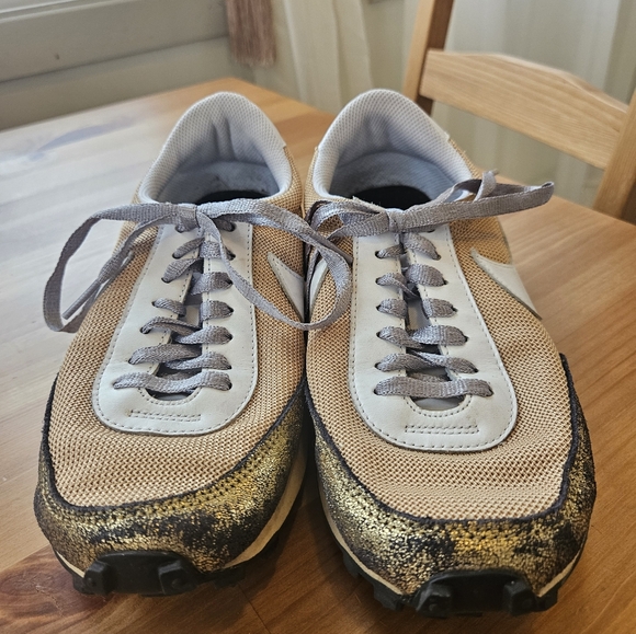 Nike Womens Daybreak 'Golden Gals' Size 8 - Picture 3 of 11